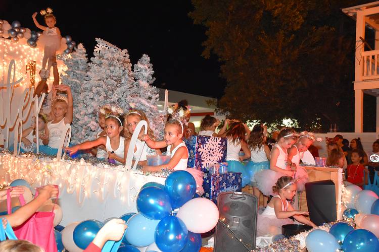 Key West Holiday Parade Historic Key West Vacation Rentals